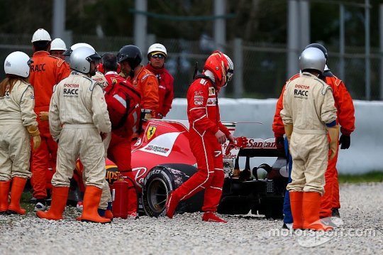 F1actu : Journée 6 : Mercedes en haut de la feuille des temps, Ferrari dans le mur !